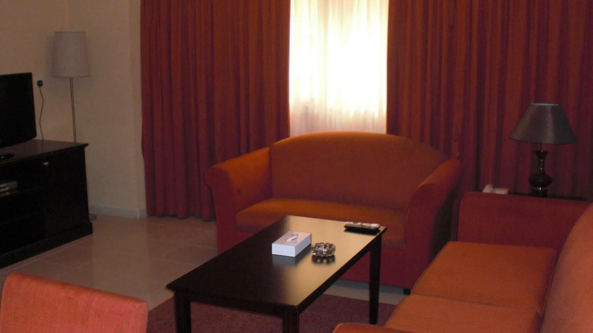 Winchester Grand Hotel Apartment Дубай