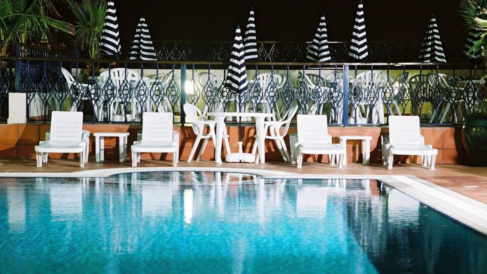 Winchester Grand Hotel Apartment Дубай Апарт-отель