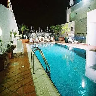 Winchester Grand Hotel Apartment Дубай