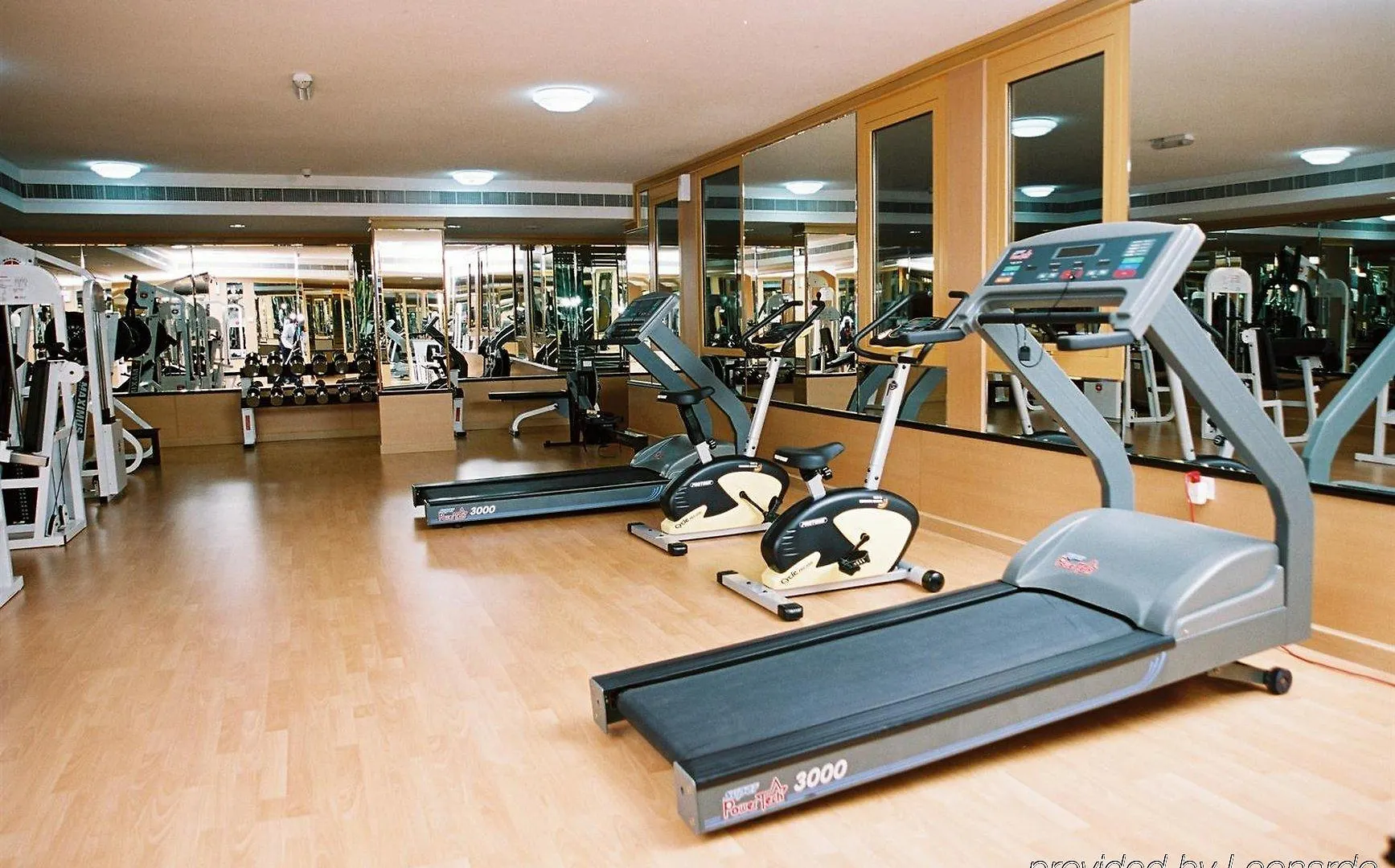 Winchester Grand Hotel Apartment Dubai 4*,
